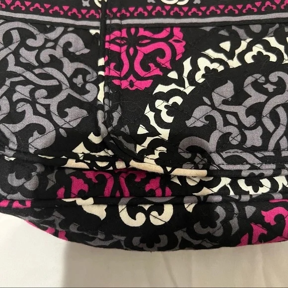 Vera Bradley Canterberry Magenta Crossbody Mailbag and Turn Locn Wallet Bundle - Picture 6 of 16